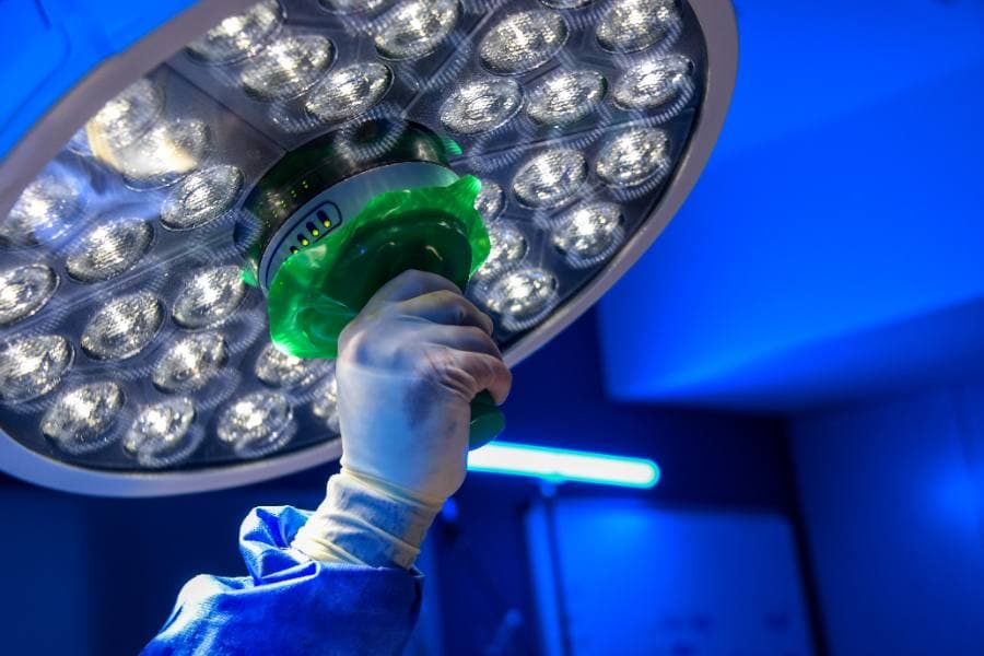 مصباح جراحي LED